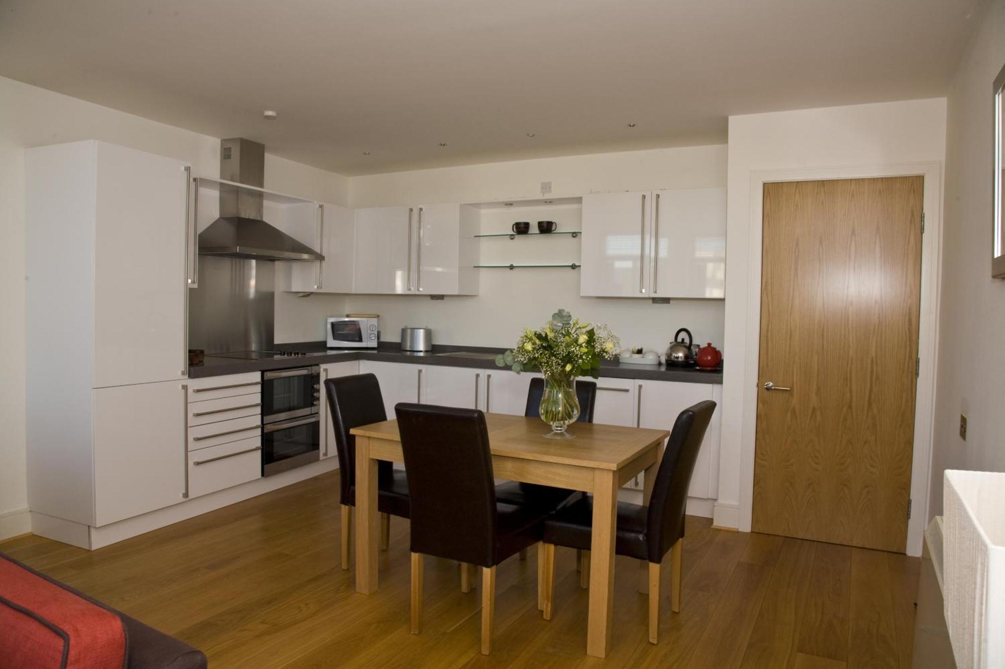 אינברנס Bridge Street Apartments מראה חיצוני תמונה