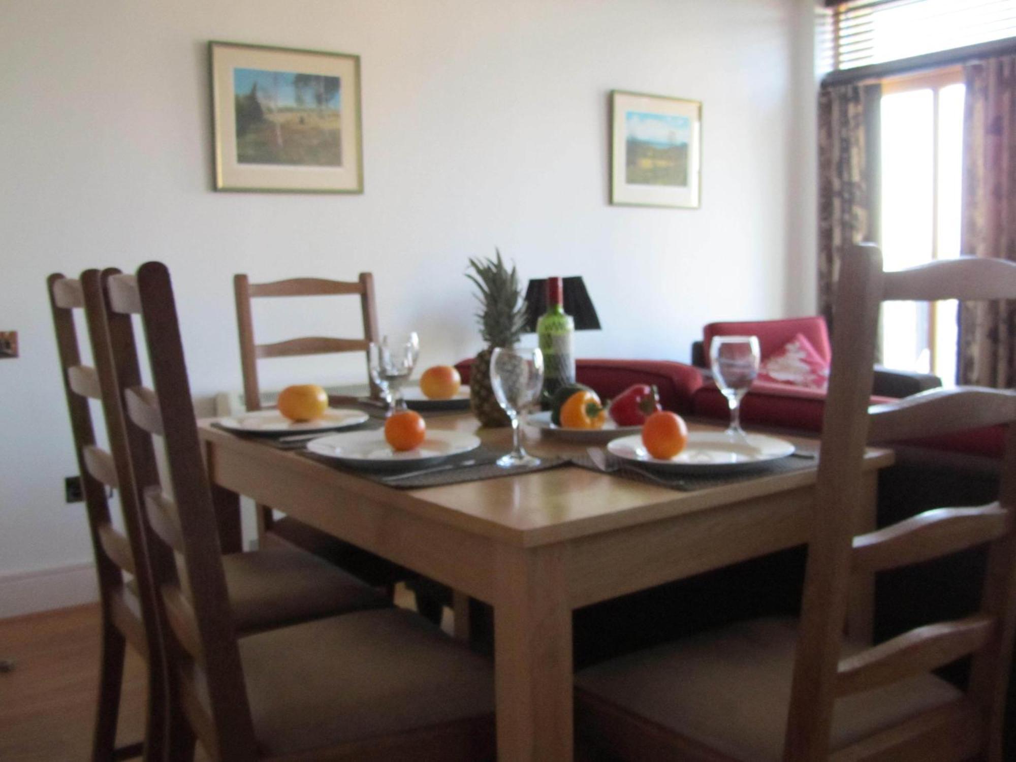 אינברנס Bridge Street Apartments מראה חיצוני תמונה