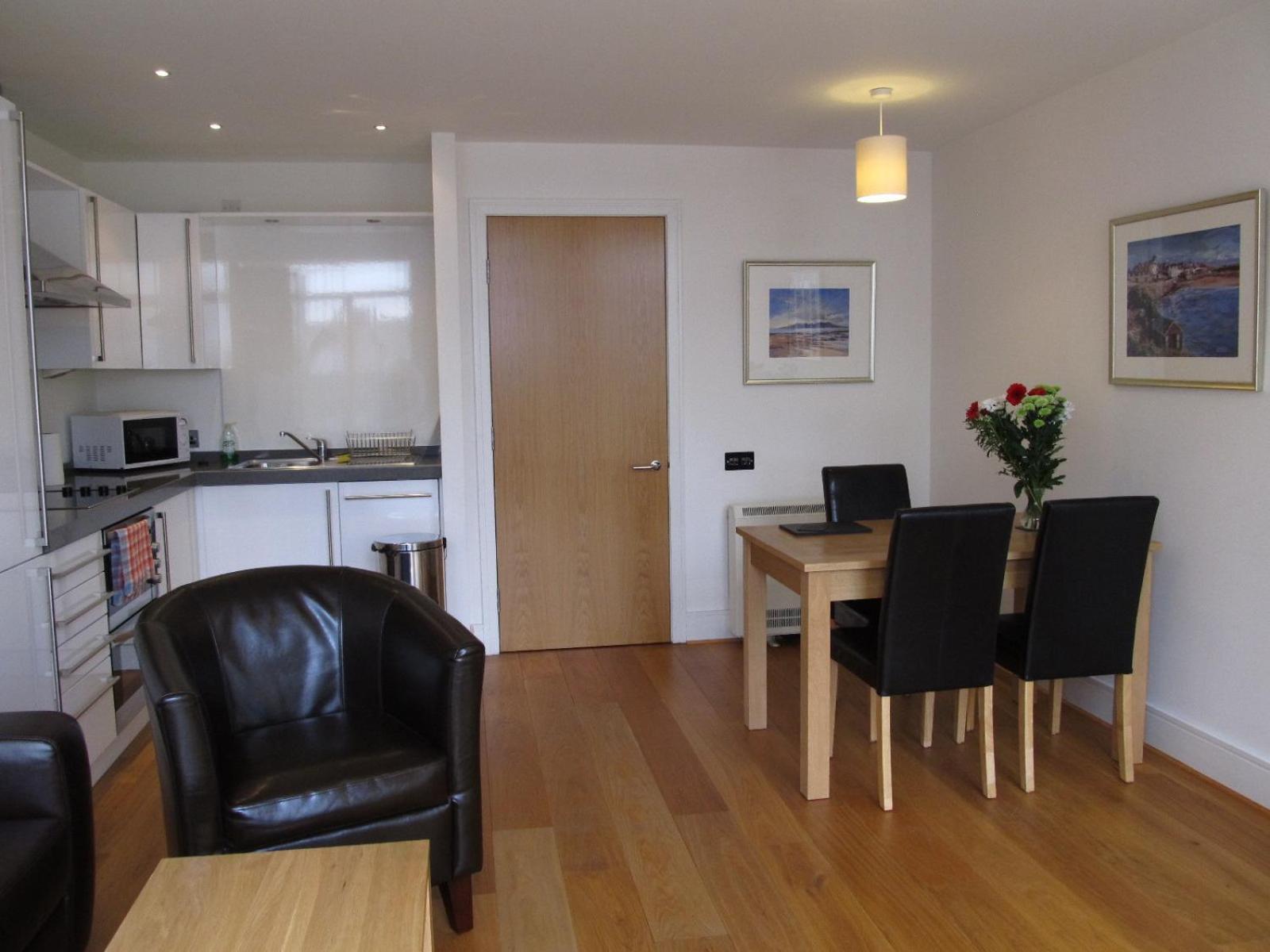 אינברנס Bridge Street Apartments מראה חיצוני תמונה